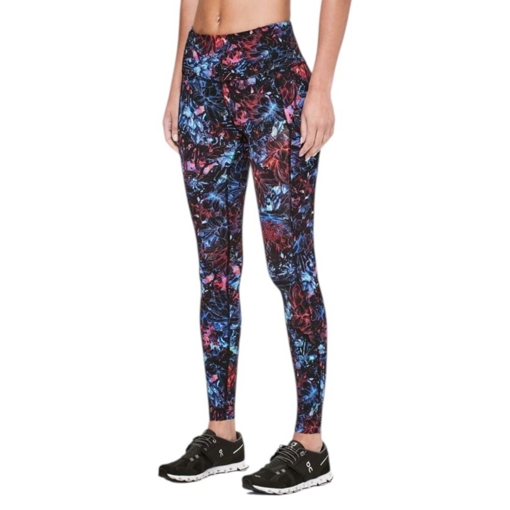 Lululemon Fast & Free Full Length Tight Nulux 28"
Neon Blossom Multi Size 6